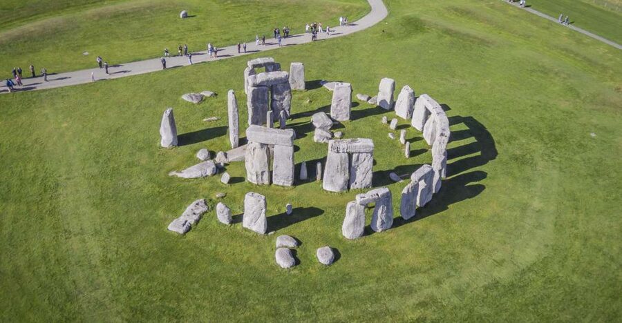 From London: Windsor Castle and Stonehenge Day Trip - Stonehenge: an ancient site with no final answer