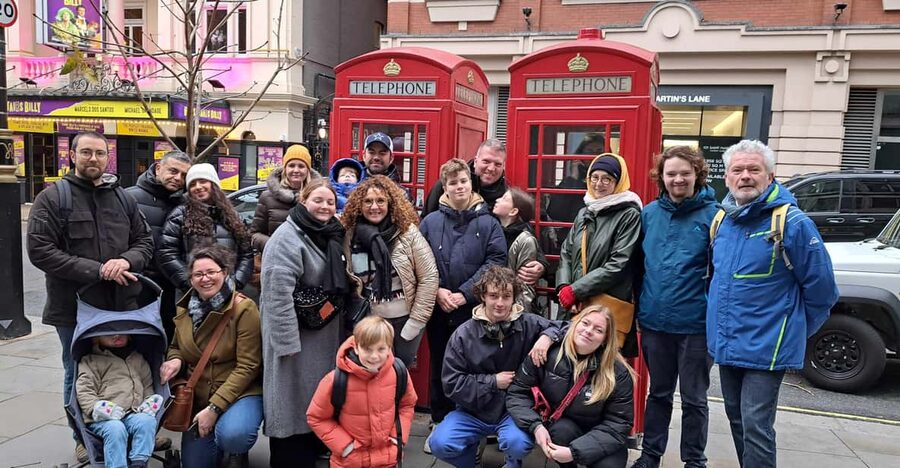 German London : The Ultimate Walking tour - Piccadilly Circus brings the city’s louder side
