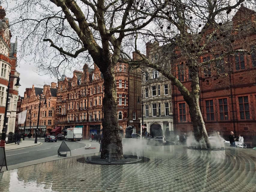 Ghosts and Legends of Mayfair Walking Tour - London - Clarence House and the royal side of the story