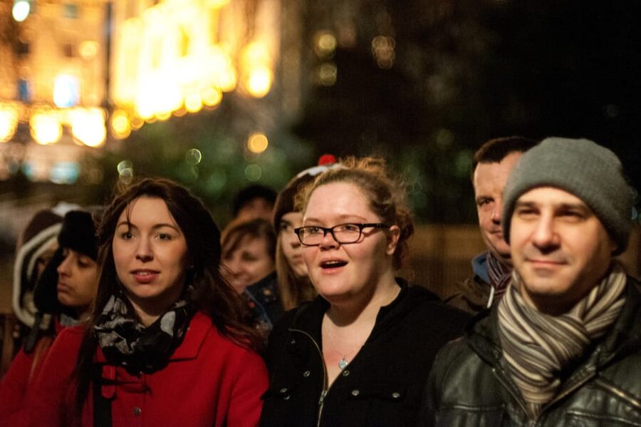 Ghosts and Legends of Mayfair Walking Tour - London - St James’s Palace and the murder mystery