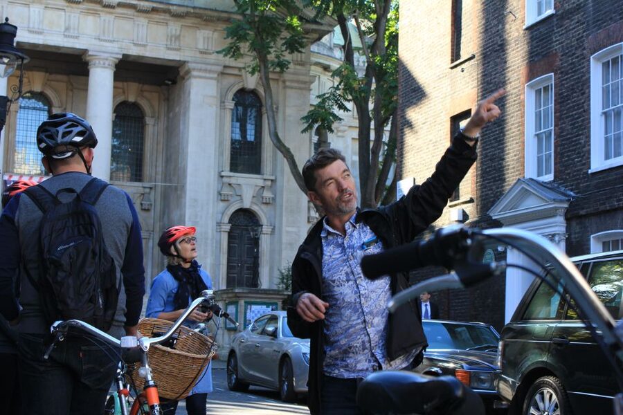 Grand London Half-Day Bicycle Tour - The guide is the heart of the experience
