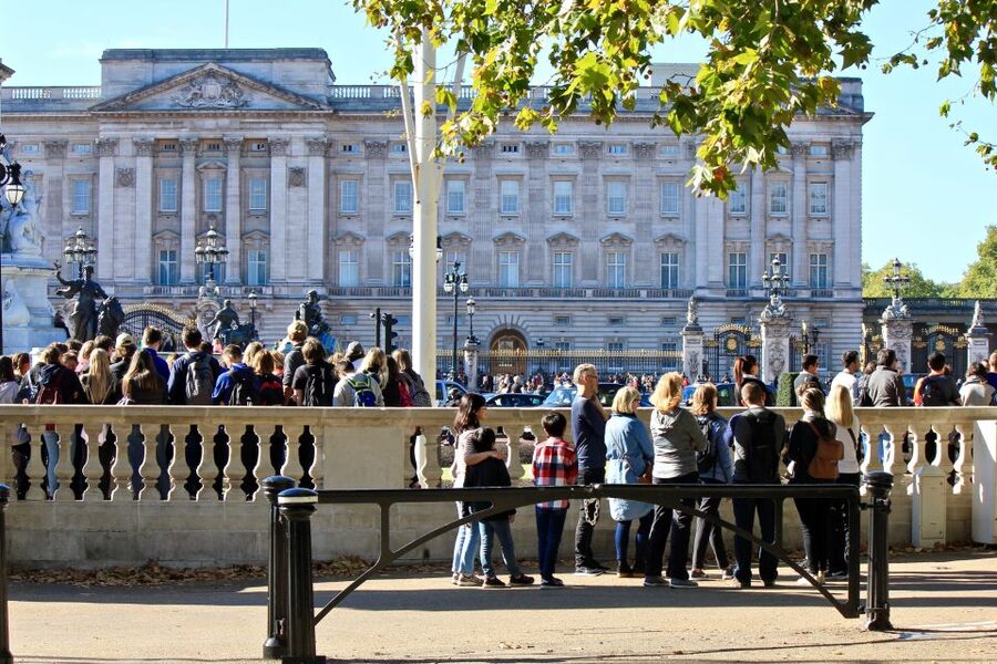 Grand London Half-Day Bicycle Tour - Westminster’s quieter lanes and odd London stories