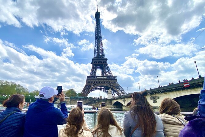 Guided Luxury Paris Day Trip with Optional Lunch at the Eiffel Tower - Cruising past Notre Dame and Île de la Cité
