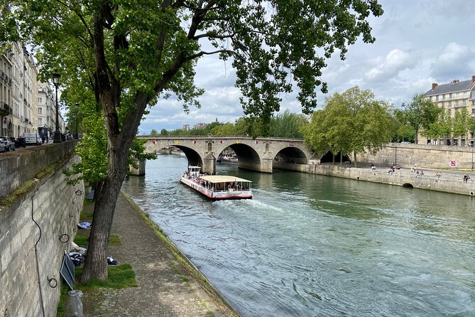 Guided Luxury Paris Day Trip with Optional Lunch at the Eiffel Tower - How rushed is the schedule?