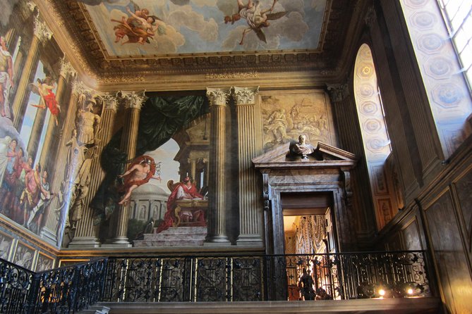Hampton Court Palace 3hr tour: Henry VIII's & William III's intriguing Palaces - William III’s palace changes the mood