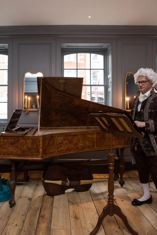Handel Hendrix House Ticket - The climb and the practical feel of the house