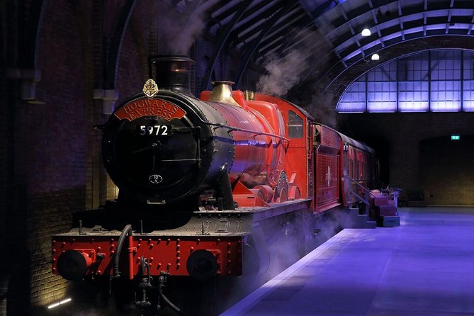 Harry Potter Warner Bros. Studio Tour London from King's Cross - The backlot, Butterbeer, and food breaks