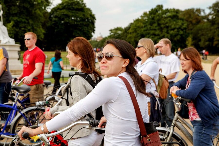 Highlights of Royal London Bike Tour (3 Hours) - Starting beside Waterloo Station and the London Eye