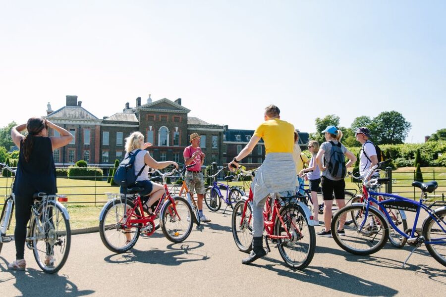 Highlights of Royal London Bike Tour (3 Hours) - Crossing the Thames into ceremonial London