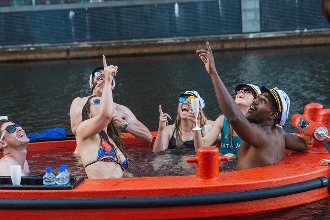 Hot Tub Boat Tour in London - London's most unique tour - Starting at West India Quay