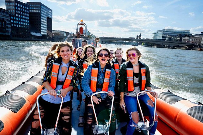 Iconic Sights of London: High-Speed Boat Trip - Canary Wharf at full speed