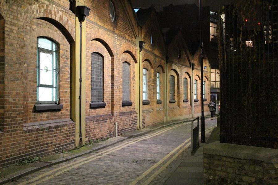Jack The Ripper Tour in London's East End - Photographs, letters, and the problem of evidence
