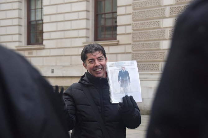 James Bond Film Location Walking Tour in London - The walk, the bus, and the practical effort