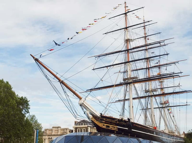 Leeds Castle, Canterbury, Dover, Greenwich & Free Snack Pack - The Thames boat ride is a smart finish