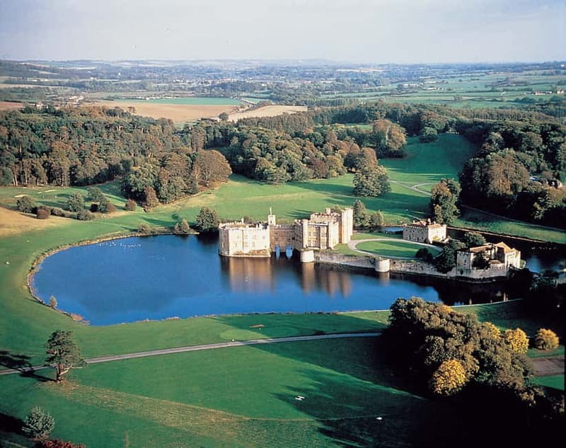 Leeds Castle, Canterbury, Dover, Greenwich & Free Snack Pack - Which kind of visitor will enjoy this most
