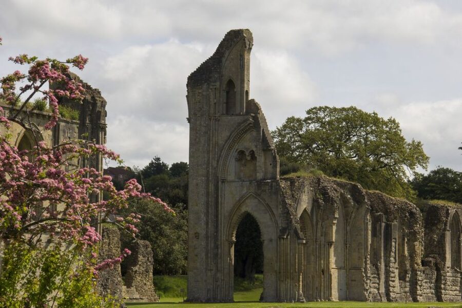 London: 3-Day Stonehenge, Bath & South West Coast Tour - Day two: Dartmoor and the old Clapper Bridge