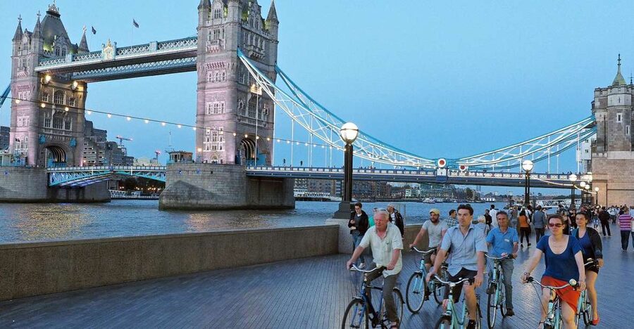 London: 3-Hour Sunset Bike Tour - A fast, scenic way to see central London