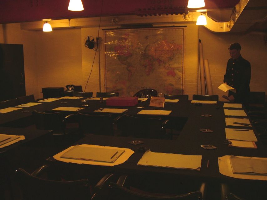 London: 30 Top Sights and Churchill War Rooms Tour - Borough Market, London Bridge, and the City Side of London
