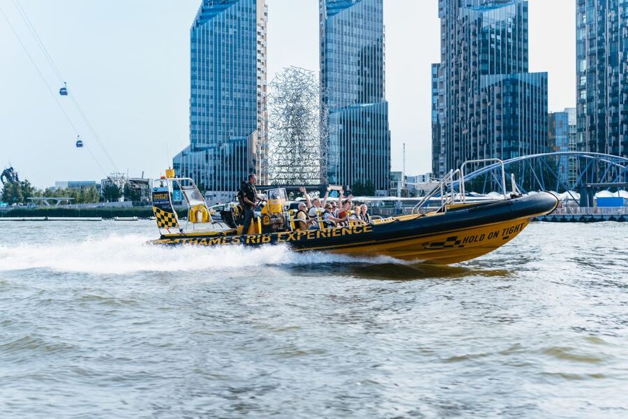 London: 45-Minute Speedboat Sightseeing Tour - Cleopatra’s Needle, Southbank, and the National Theatre