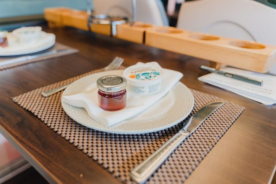 London: Afternoon Tea Bus with a Glass of Prosecco - Key points to know before booking