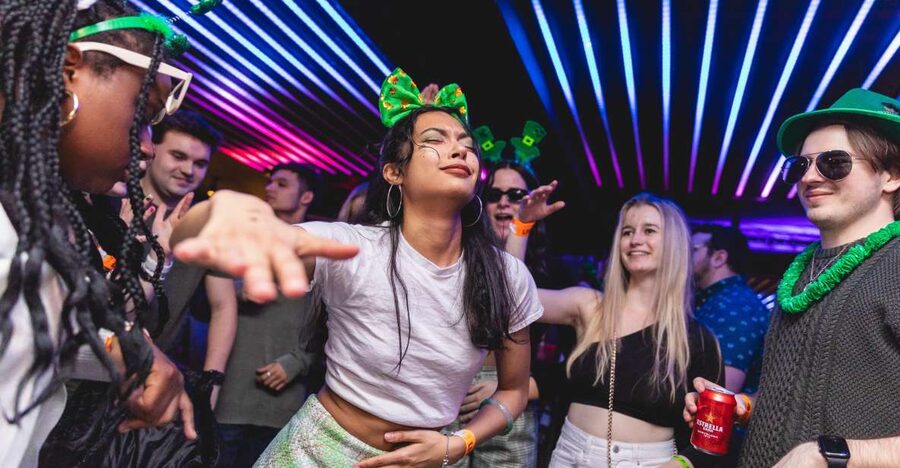 London: Bar and Club Crawl to 5 Central London Venues - Dress code, ID, and comfort