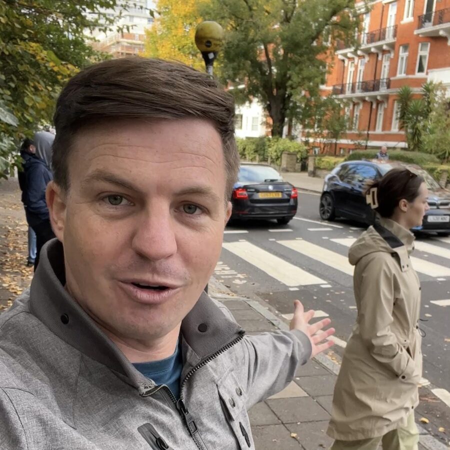 London: Beatles and Abbey Road Tour with Richard Porter - Soho, Mayfair, and the streets of Swinging London