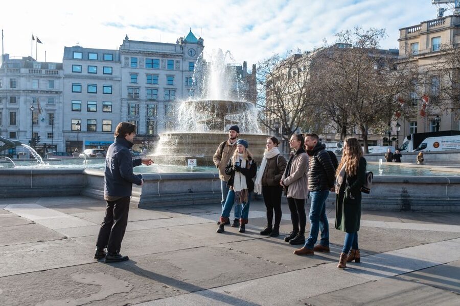 London: Best Landmarks Walking Tour - St James’s Park and the royal route