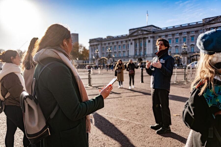 London: Best Landmarks Walking Tour - Finishing in Soho