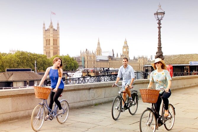 London Bike Tour: Landmarks, Secret Gems, Pub Stop & Street Art - Trafalgar Square, Covent Garden, and a historic pint