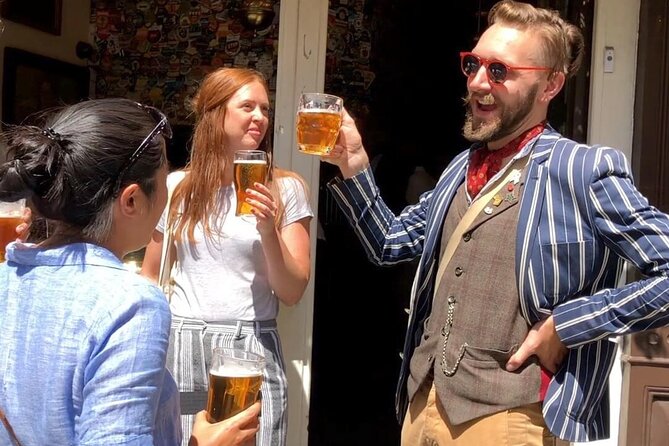 London Bike Tour: Landmarks, Secret Gems, Pub Stop & Street Art - Along the Thames to the London Eye