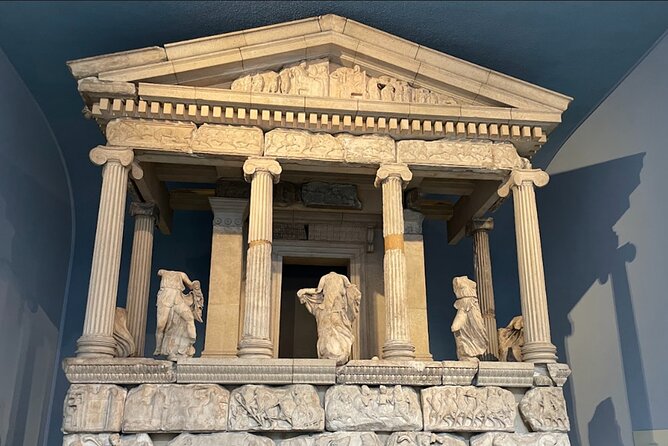 London: British Museum Audio Guide & Small Group Entry - What this British Museum experience really provides