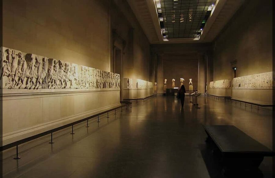 London: British Museum with Expert Guide. - Meeting at the Montague Place stone lions