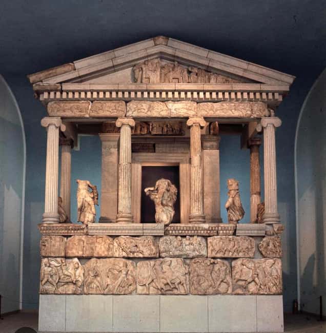 London: British Museum with Expert Guide. - The Rosetta Stone and the power of writing