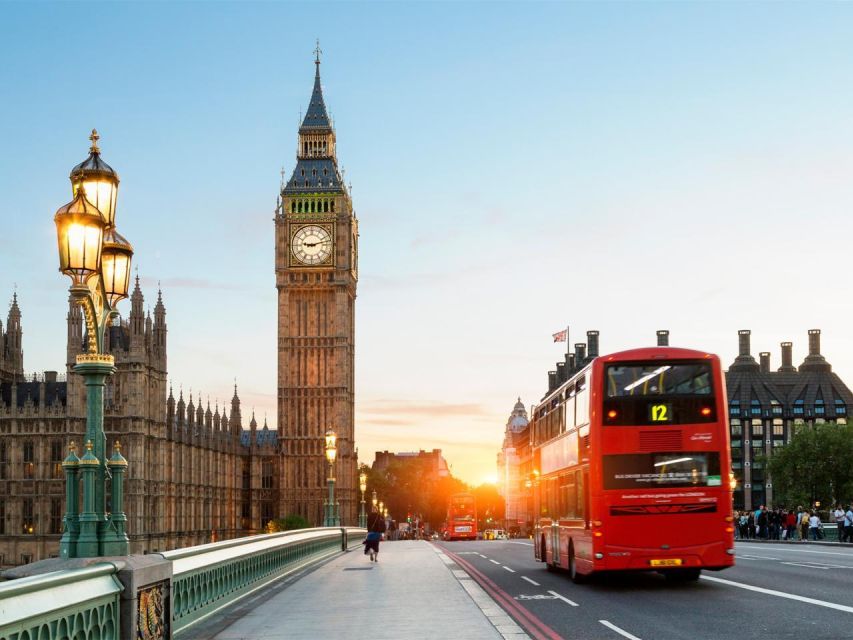 London: British Royalty Walking Tour - Whitehall, Horse Guards Parade, and Downing Street