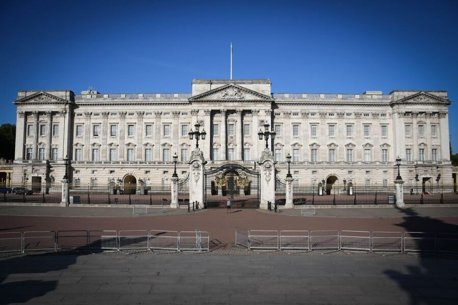 London: British Royalty Walking Tour - The guides make the difference