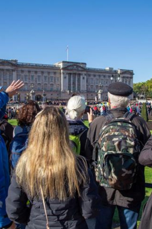 London: Buckingham Palace and Royal London Walking Tour - Two royal experiences in one London morning