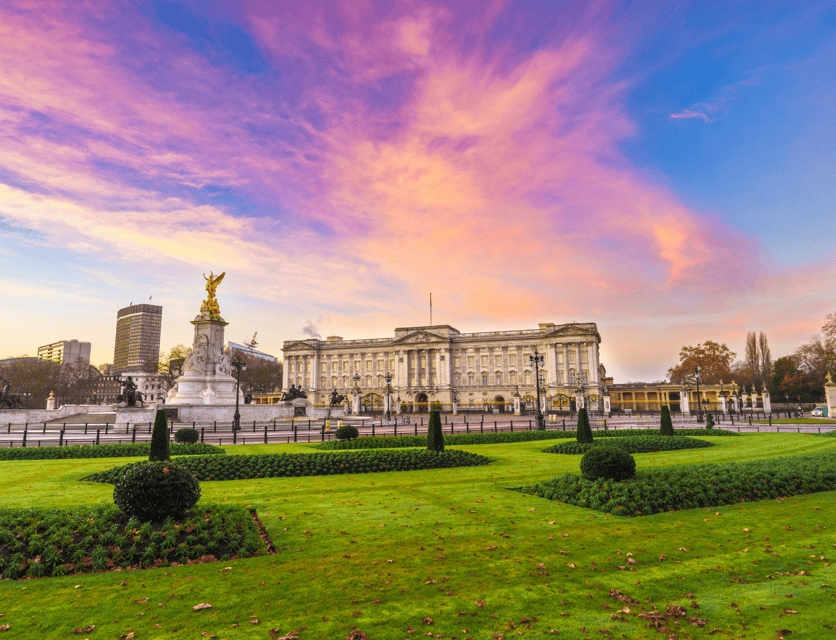 London: Buckingham Palace and Royal London Walking Tour - Jermyn Street, royal warrants, and curious details