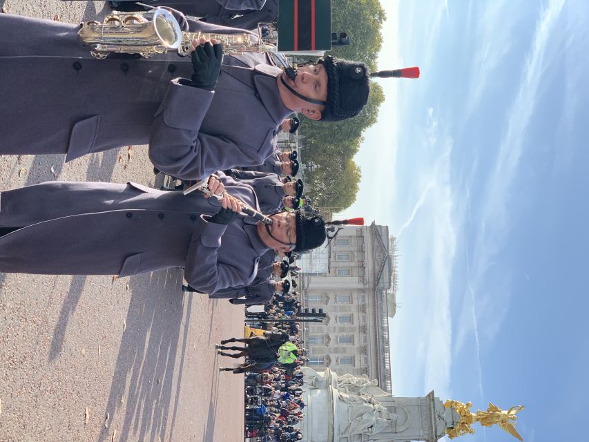 London: Buckingham Palace & Changing of the Guard Experience - A realistic two-hour plan