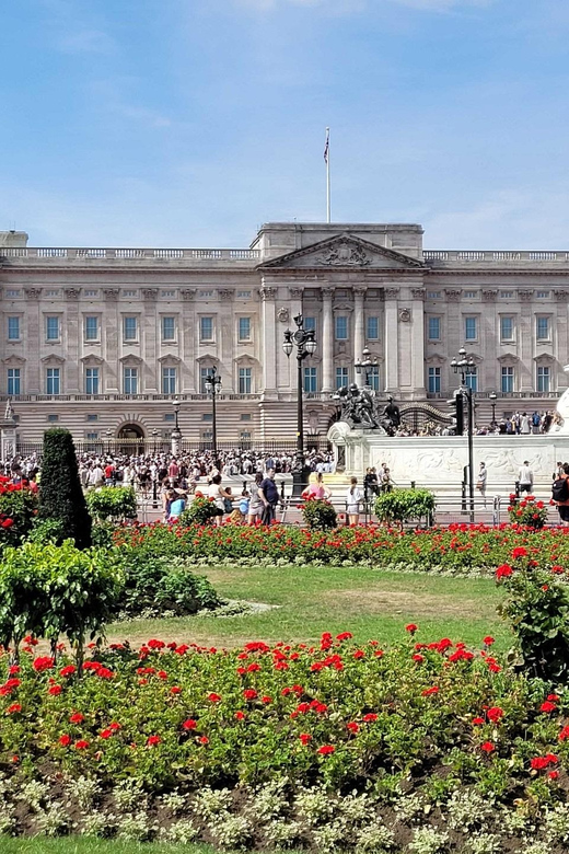 London: Buckingham Palace State Rooms & Royal Walking Tour - Walking The Mall puts royal ceremony in context