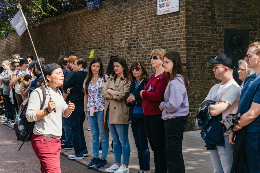 London: Changing of the Guard Tour by Buckingham Palace - Following the 75-minute guard route