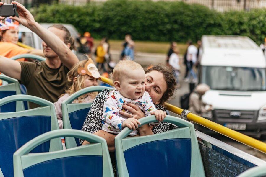 London: Children's Open Top Bus Tour - Big Ben and the Houses of Parliament