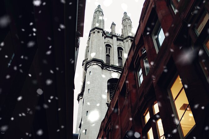 London Christmas Carol & Charles Dickens Small Group Walking Tour - Asking if Simpson’s Tavern was Scrooge’s pub