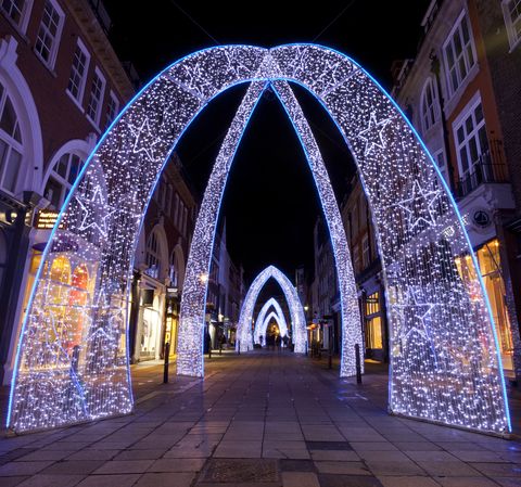 London Christmas Lights Bike Tour - Starting at Kennington Road with a ready-to-ride bicycle