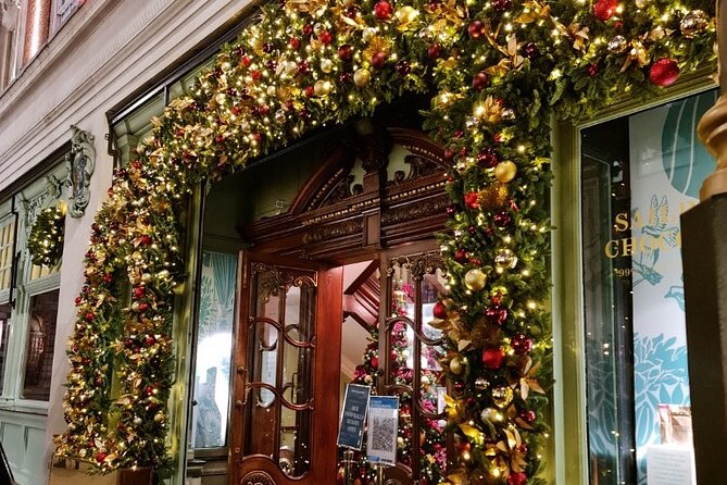 London Christmas Lights Bike Tour with Local Guide - Seven Dials and Covent Garden