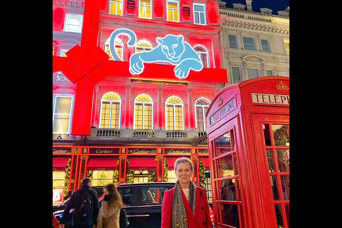 London Christmas Lights Guided Tour by Cab - Mayfair: hotels, clubs, and high-end Christmas displays