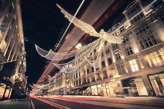 London Christmas Lights Tour by Vintage Double-Decker Bus - Commentary and the guides