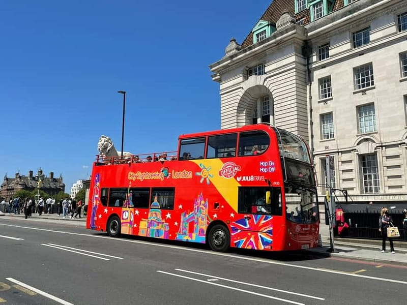 London: City Sights Hop-On Hop-Off Bus & Bookable Extras - Audio commentary, staff, and comfort
