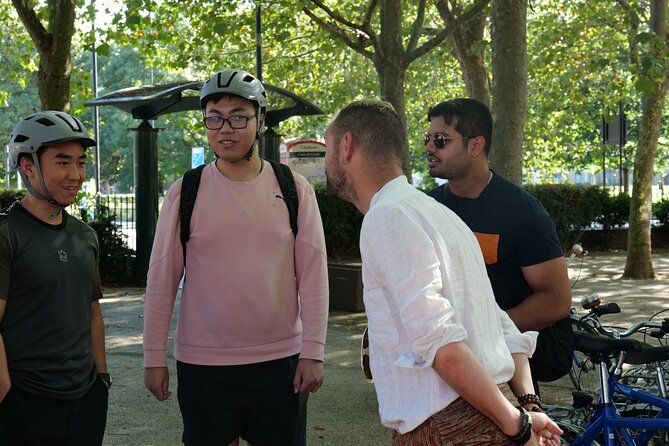 London Classic Landmarks Bike Tour with Local Guide - Lincoln’s Inn Fields and the Legal District