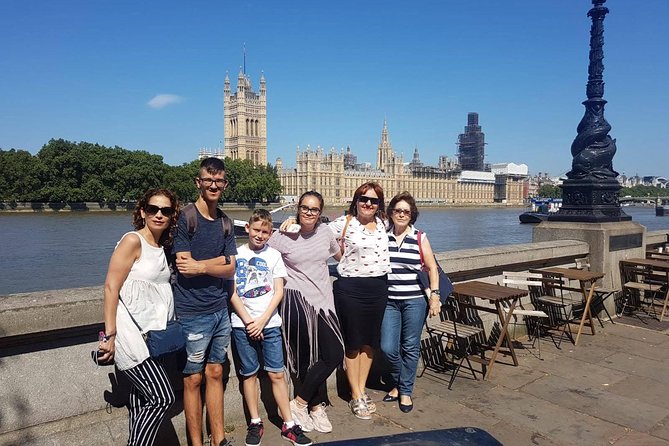 London Classic Sightseeing Private Taxi Tour - Downing Street and government London