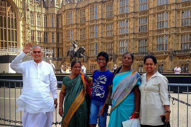 London Classic Sightseeing Private Taxi Tour - Royal stories, Roman London, and the River Thames